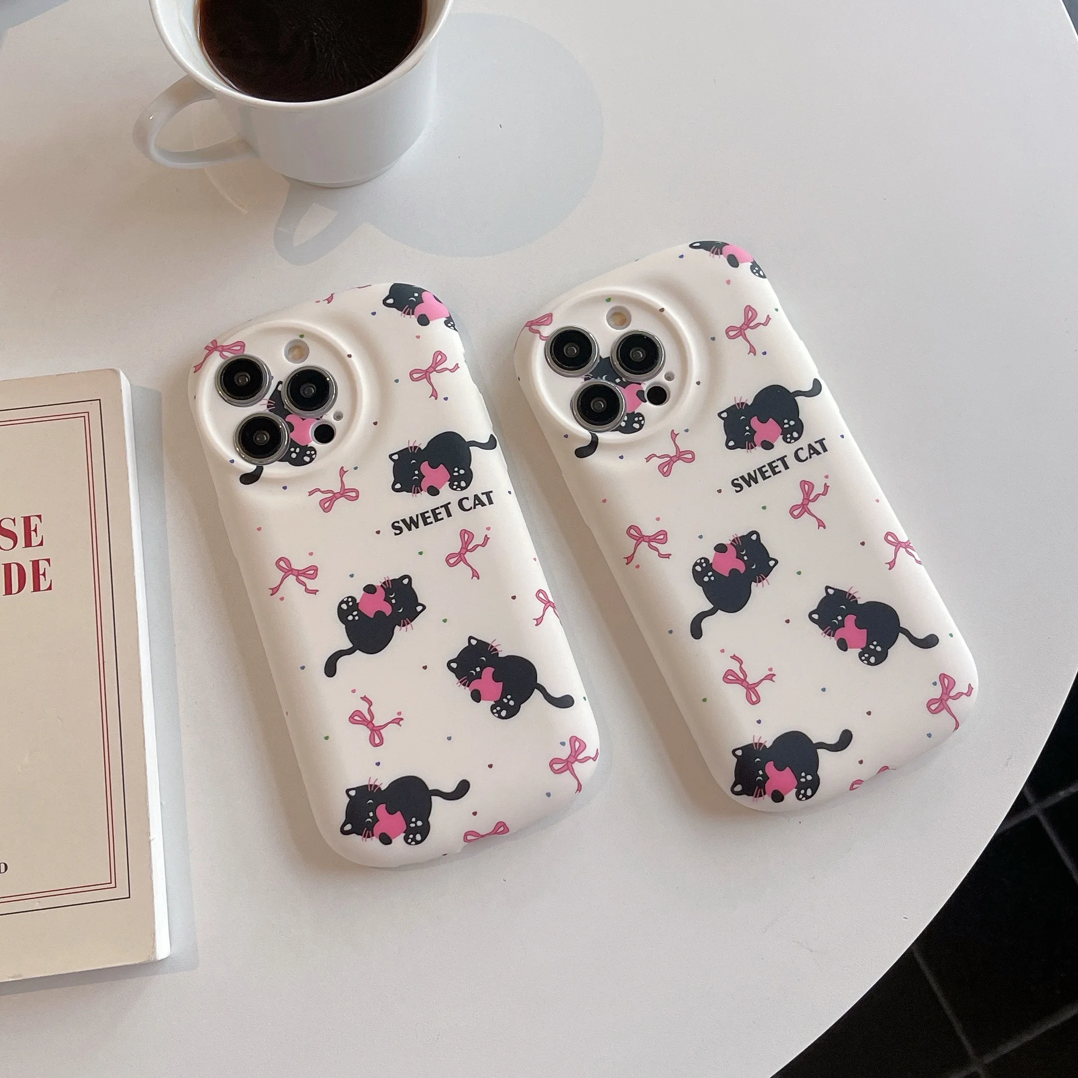 Cute capsule full-screen kitty phone case for IPhone 15 15pro 15promax 14 14pro 14promax 13 13pro 13promax 12 12pro 12promax 11