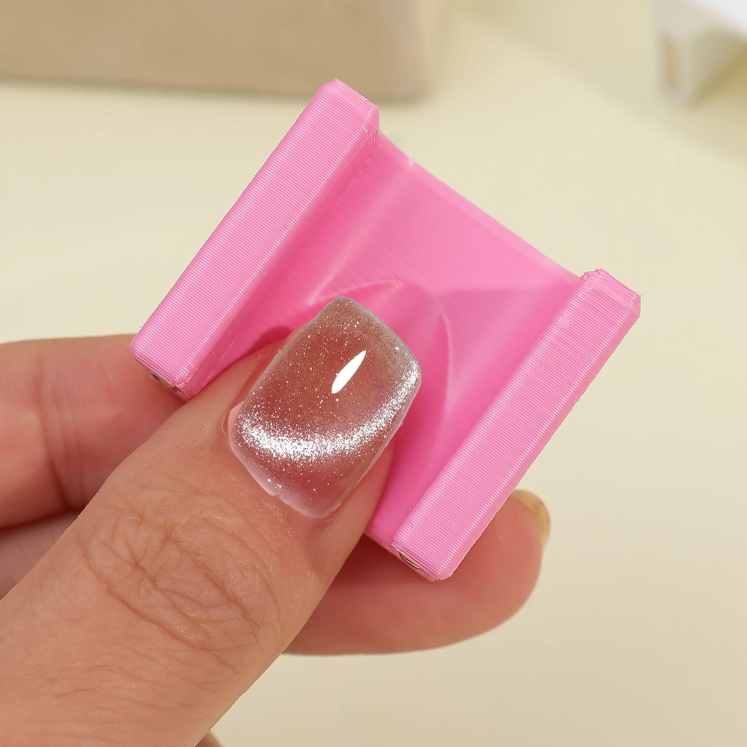 Cat Eye Nail Art Magnetic Tool White/Pink Nail Art Suede Magnet Suitable for DIY 3D Magnetic Cat Eye Gel Nail Polish Magnet Tool