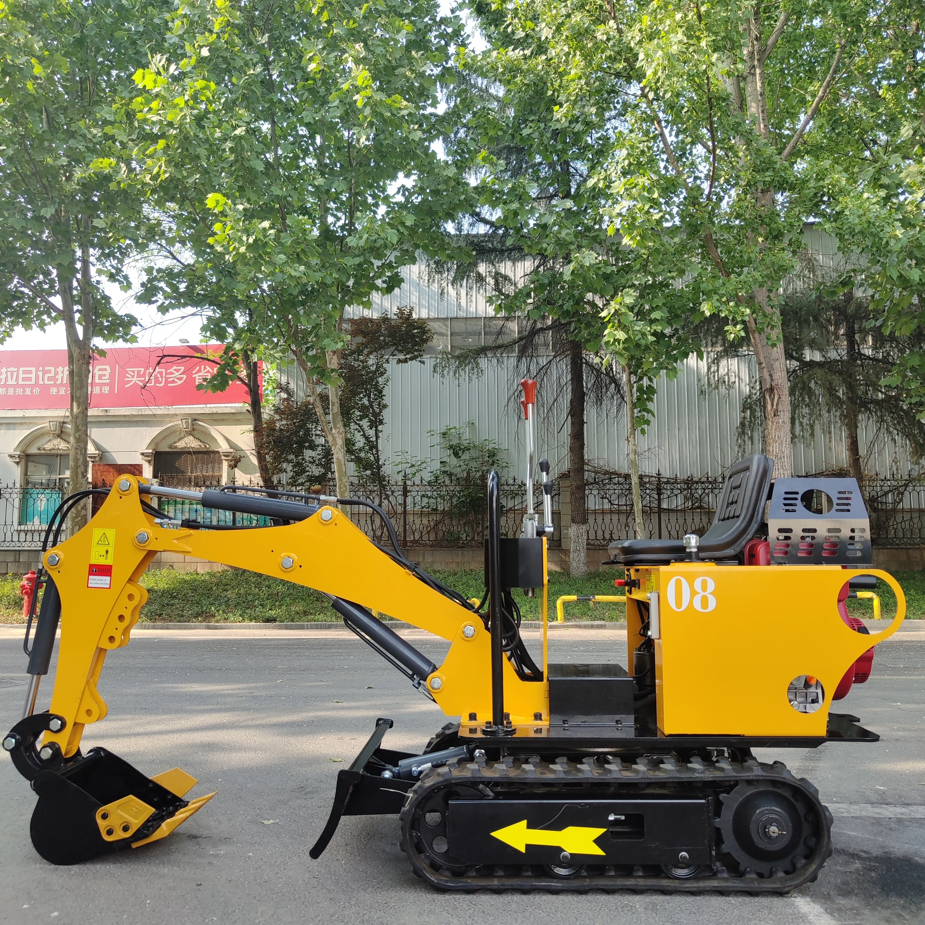 Nieuwe staartloze minigraafmachine 0,8 ton EPA-motor minigraafmachine geschikt voor maatwerk in stedelijke constructie en landschapsarchitectuur