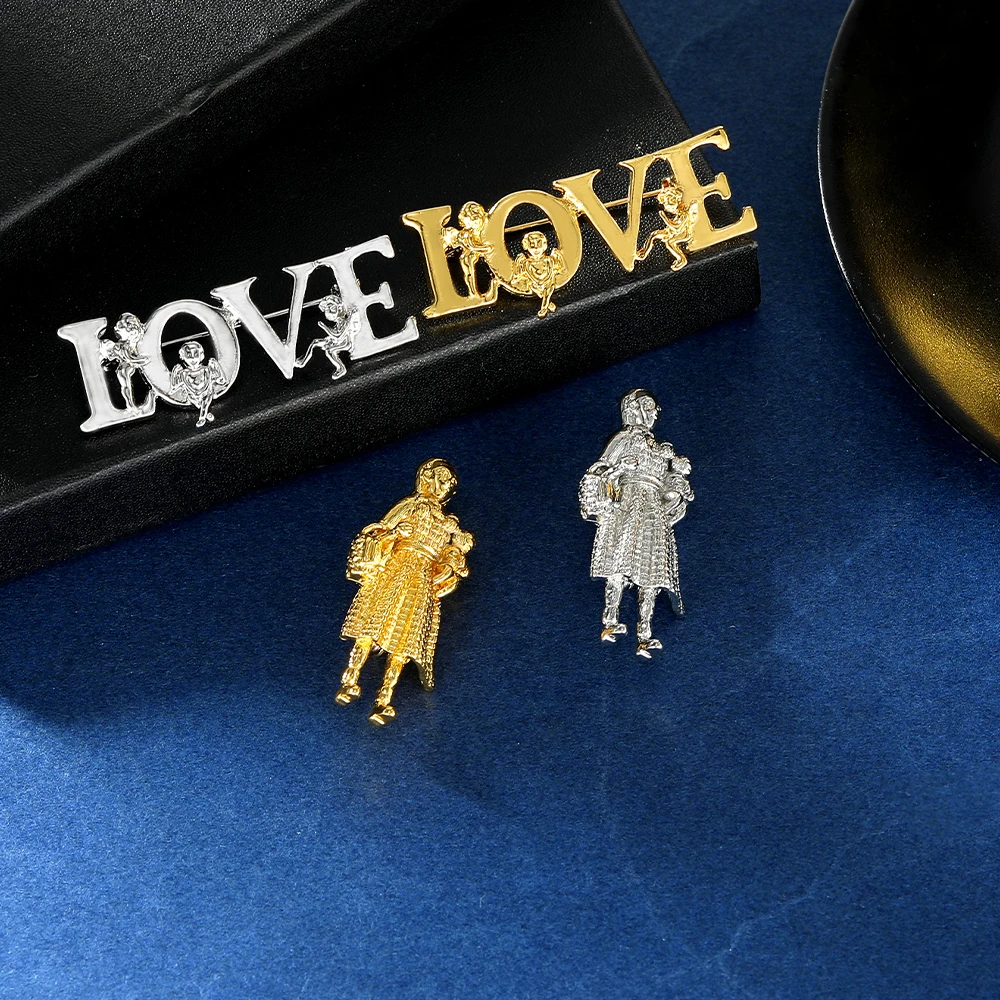 Statement Angel Love Lapel Pins Pretty Mom Hold Baby Design Brooches Mother's Day Gift