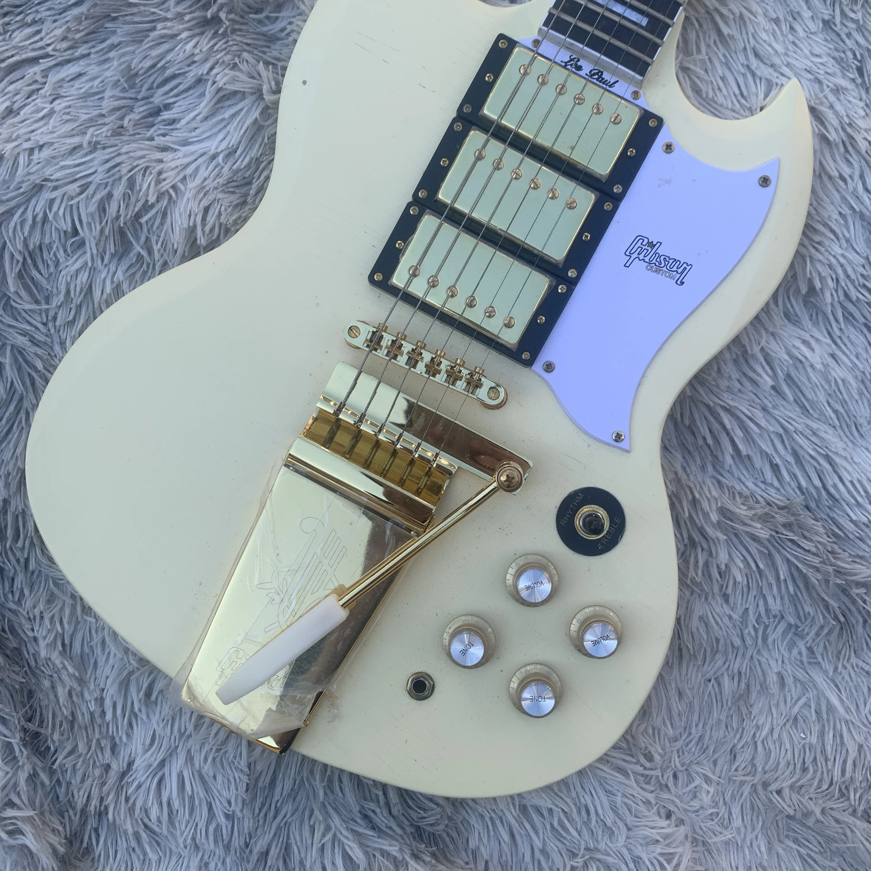 Factory outlet the top quality Cream SG Electric Guitar Gold Hardware White Pick Guard Glossy Finish Good audio quality