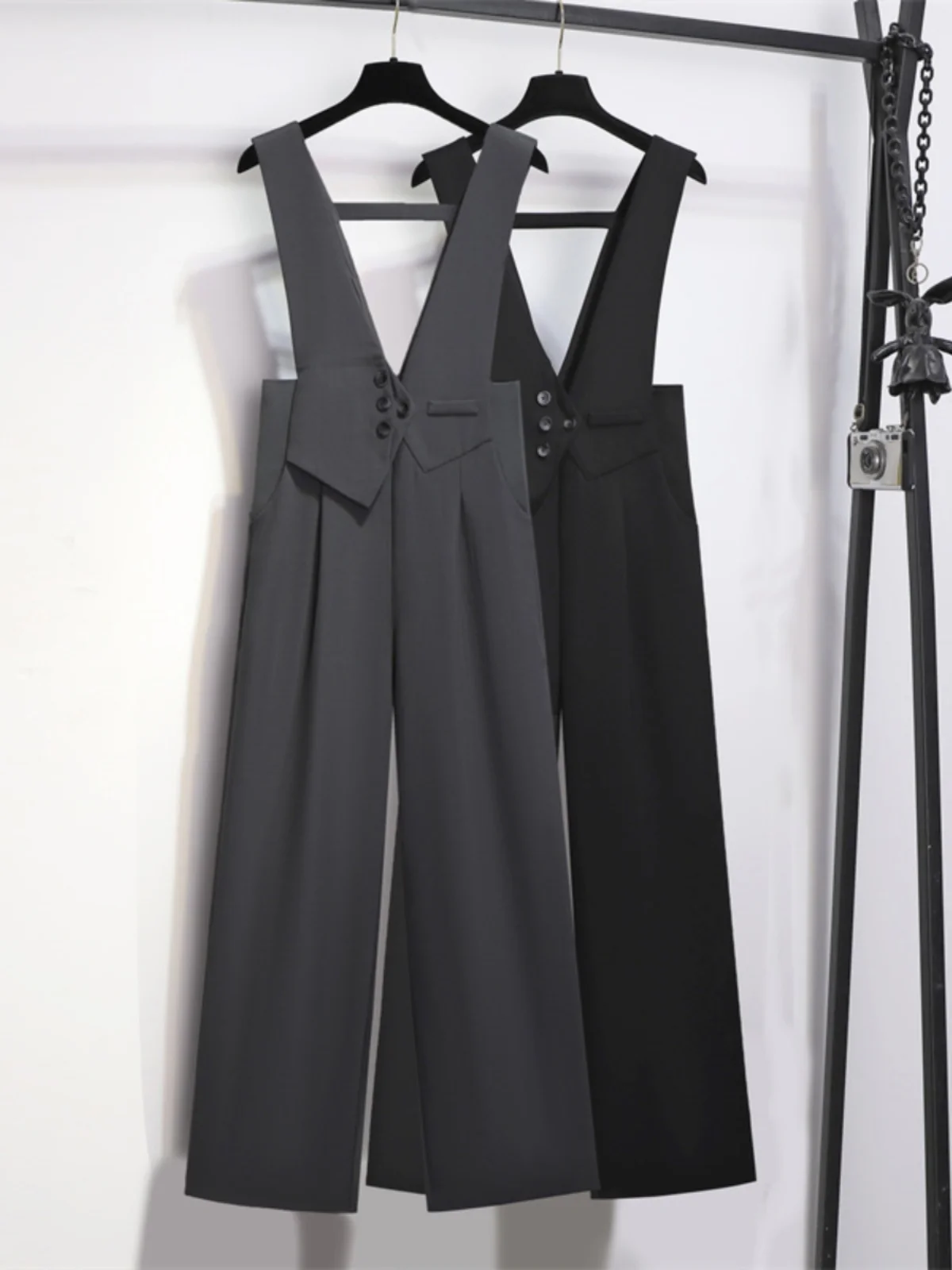 

Брюки-кюлоты женские с высокой талией, широкими штанинами, весенний модный дизайн, трендовые брюки на бретелях, с эффектом стройности