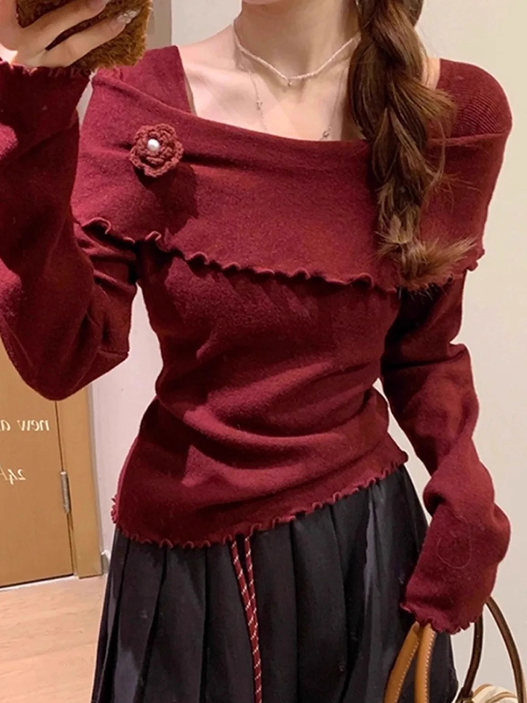 

Ankela Red Flower One Shoulder Knitted Base Layer Women's Autumn Winter Fashionable Inner Wear Sweater Shoulder Exposure Long...