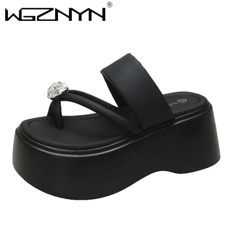 Shoes Woman 2024 Slippers Platform Luxury Slides Shale Female Beach Rubber Flip Flops Pantofle Heeled Mules Designer Flip Flops