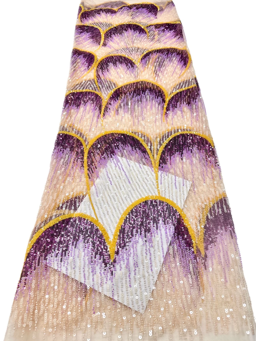 tessuto-in-pizzo-nigeriano-di-alta-qualita-con-paillettes-africane-e-perline-su-rete-per-abiti-da-sposa-e-feste-ultimo-design-2026-5-iarde