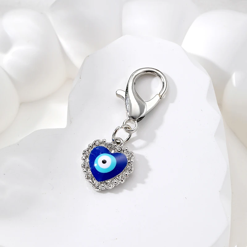 Metal Zircon Blue Eye Hamsa Hand Keychain Pet Pendant Keyring Retro Heart Turkey Evil Eye Fatima Hand Bag Box Earphone Accessory
