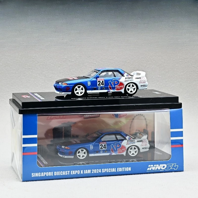 INNO 1/64 GTR32 IAM 2024 singapour véhicule à moteur en alliage limité jouet en métal moulé sous pression modèle Collection cadeaux de noël pour garçon