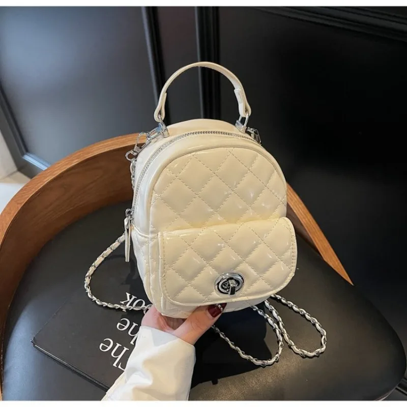 

Chic Maillard Style Shell Shape Female Bag 2025 New Ins Wind Underarm Crossbody Daily Use Exquisite Vintage Vibes