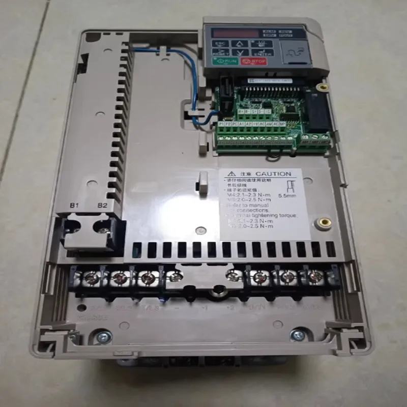 

Новый оригинальный инвертор CIMR-TB4V0023ABA CIMR-TB4V0031ABA CIMR-TB4V0038ABA CIMR-LB4A0009FAC CIMR-LB4A0015FAC CIMR-LB4A0018FAC