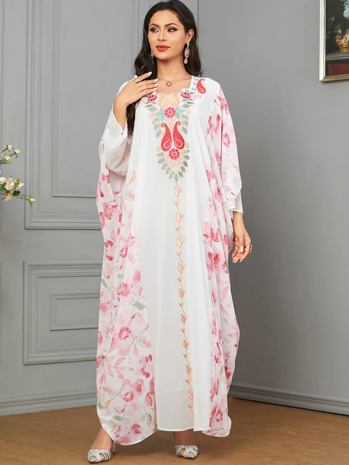 

Morocco Embroidery Djellaba Loose Jalabiya Women Batwing Sleeve Muslim Dress Eid Ramadan Kebaya Dubai Turkey Kaftan Robe Caftan