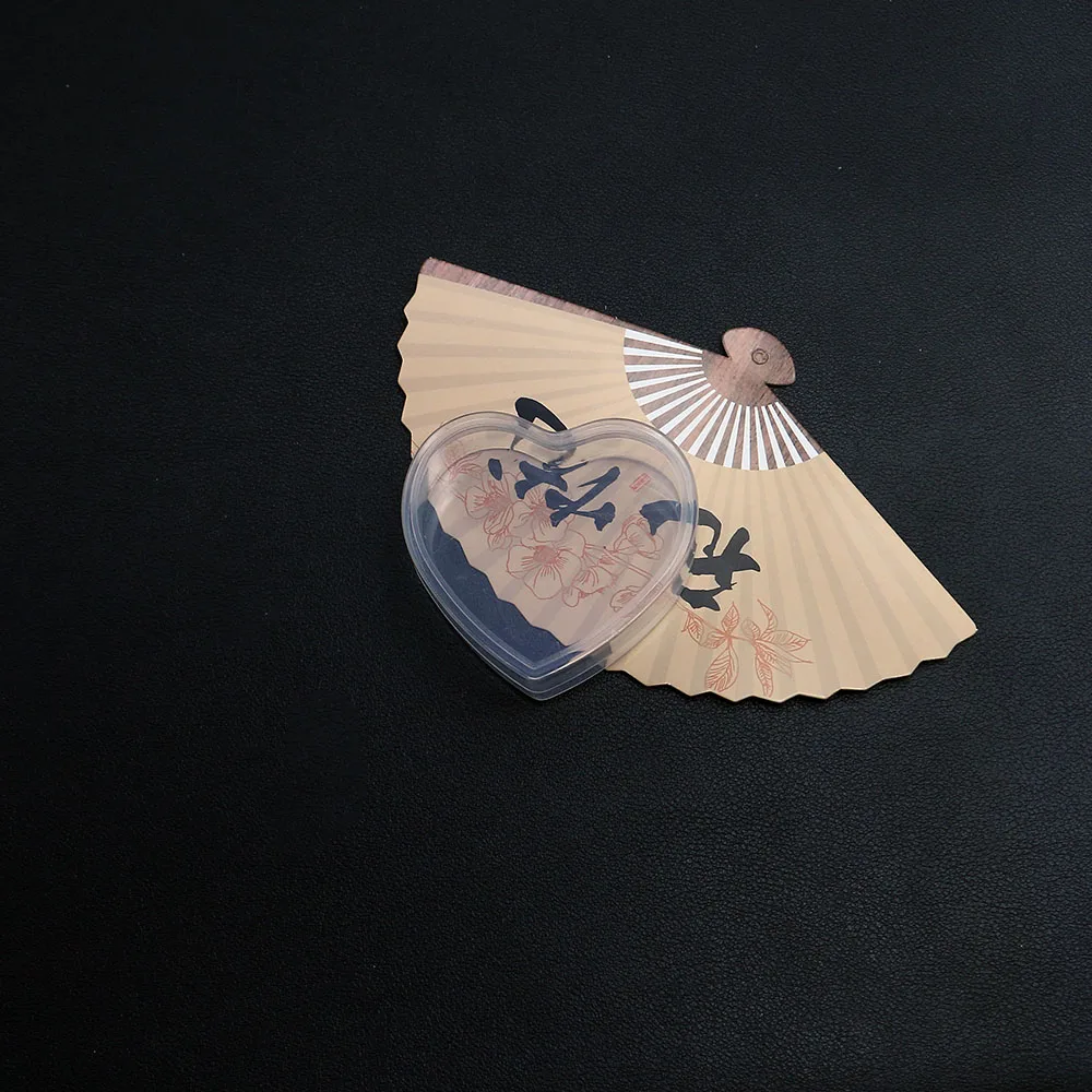 

Portable Transparent Plastic Storage Container Charm Heart-shaped Box for Desktop Organization Jewelry Nail Art Small Parts