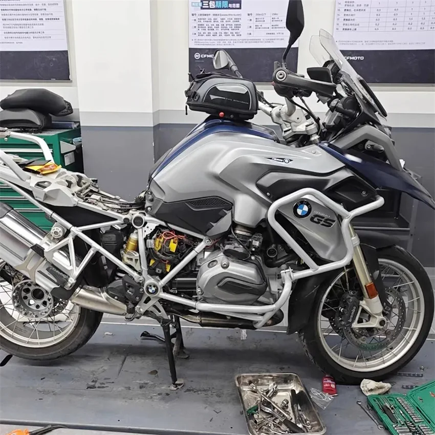 

Tank Bag for BMW R1200GS Adventure R1200R/RS/RT Rotation Locked Anti Theft Bag Fuel Luggage Waterproof Navigation Bag