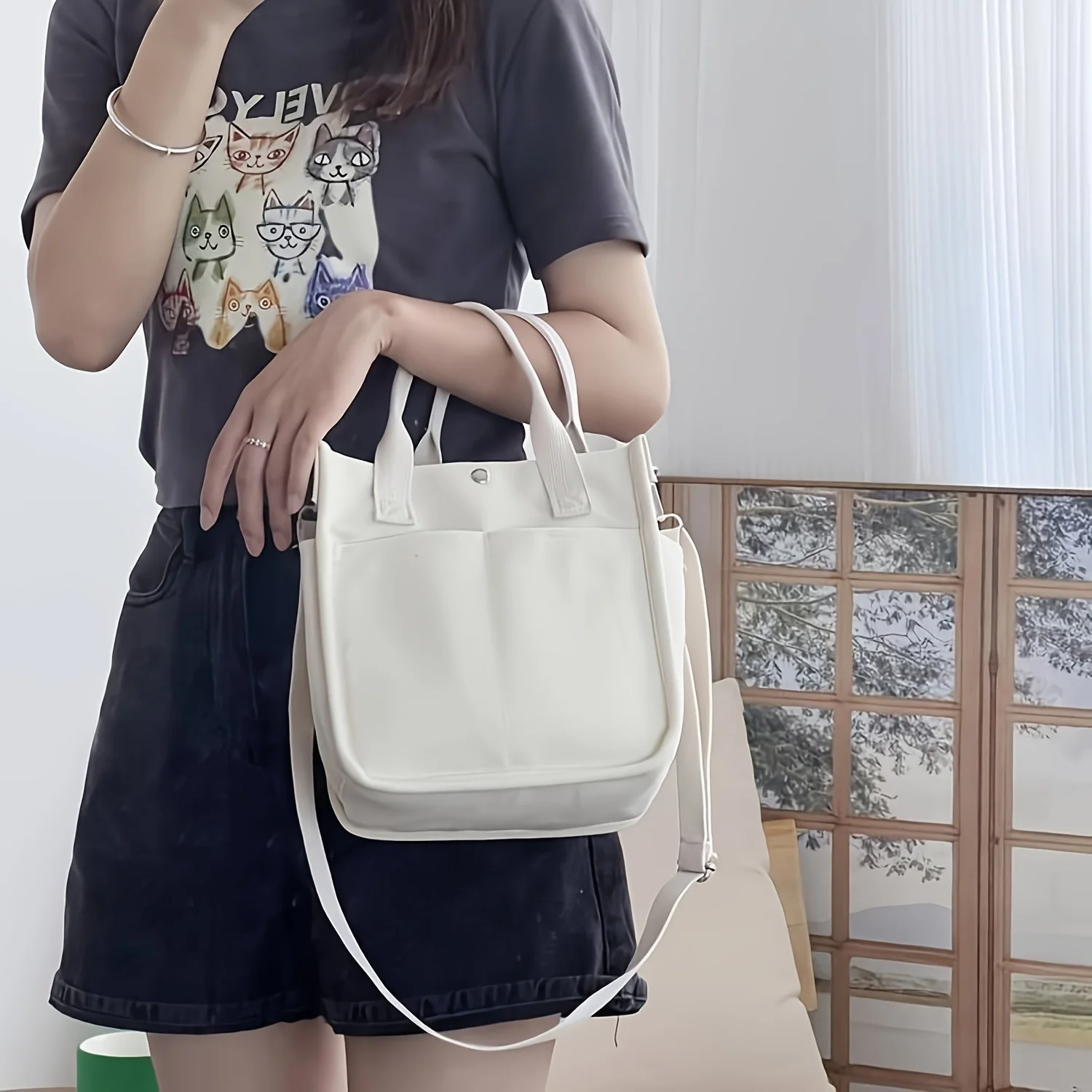 Commutes canvas bag woman 2024 new style three-dimensional multi-pocket messenger bag tote bag bento lunch box bag