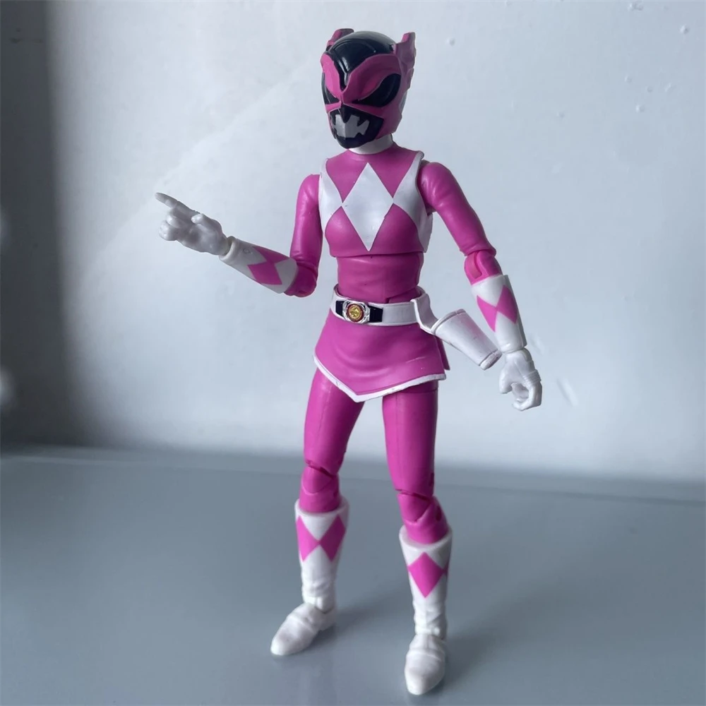 Hasbro Power Rangers Pink Ranger 6-Inch Barang Asli dalam Kemasan Massal Adalah Model Boneka Aksi yang Rusak Hadiah Ulang Tahun