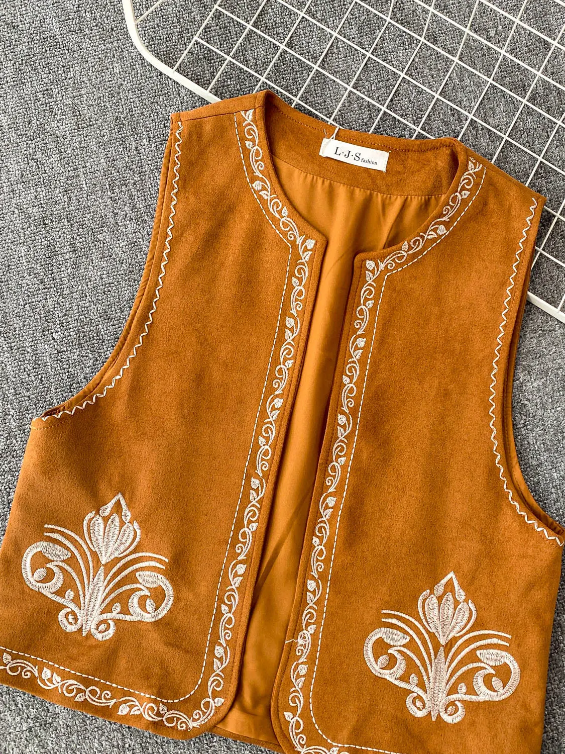 

Ele Lightly Mature Sle Deer Skin Velvet Embroidered V-Ne Svel Vest Women's Summer Slimming ort Top