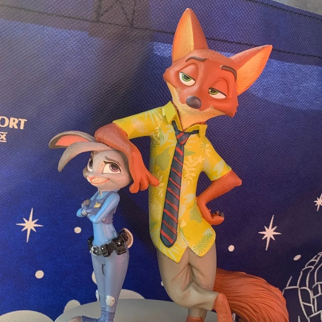 Disney Cartoon Zootopia Nick Judy Statues Model Toys 20cm Ornaments Collectible Figures Doll Friend Birthday Gifts Christmas