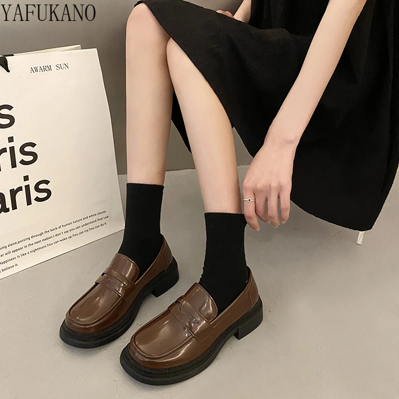 Fashion Round Toe Small Leather Shoes British Style Student Casual Loafers Chunky Heel JK Uniforms Single Shoes Plus Size 41 42