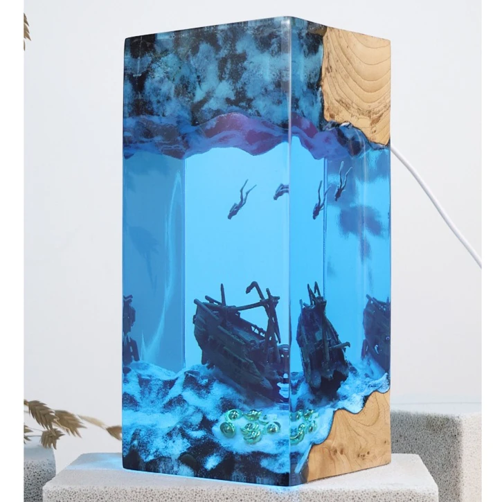 18*8*8 Cave Ship Diving Diver Home Decoration Luminous Sculpture Piece Marine Art Handicraft Solid Wood Resin Lamp