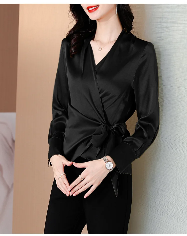 fashionable satin shirt women\'s spring 2024 new V-neck design elegant  slimming top shirt