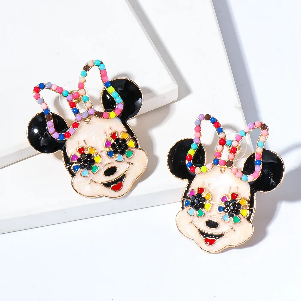 Mickey Disney Fashion Stud orecchini per ragazze Anime figure gioielli topolino Minnie Cartoon orecchino regali di compleanno per bambini