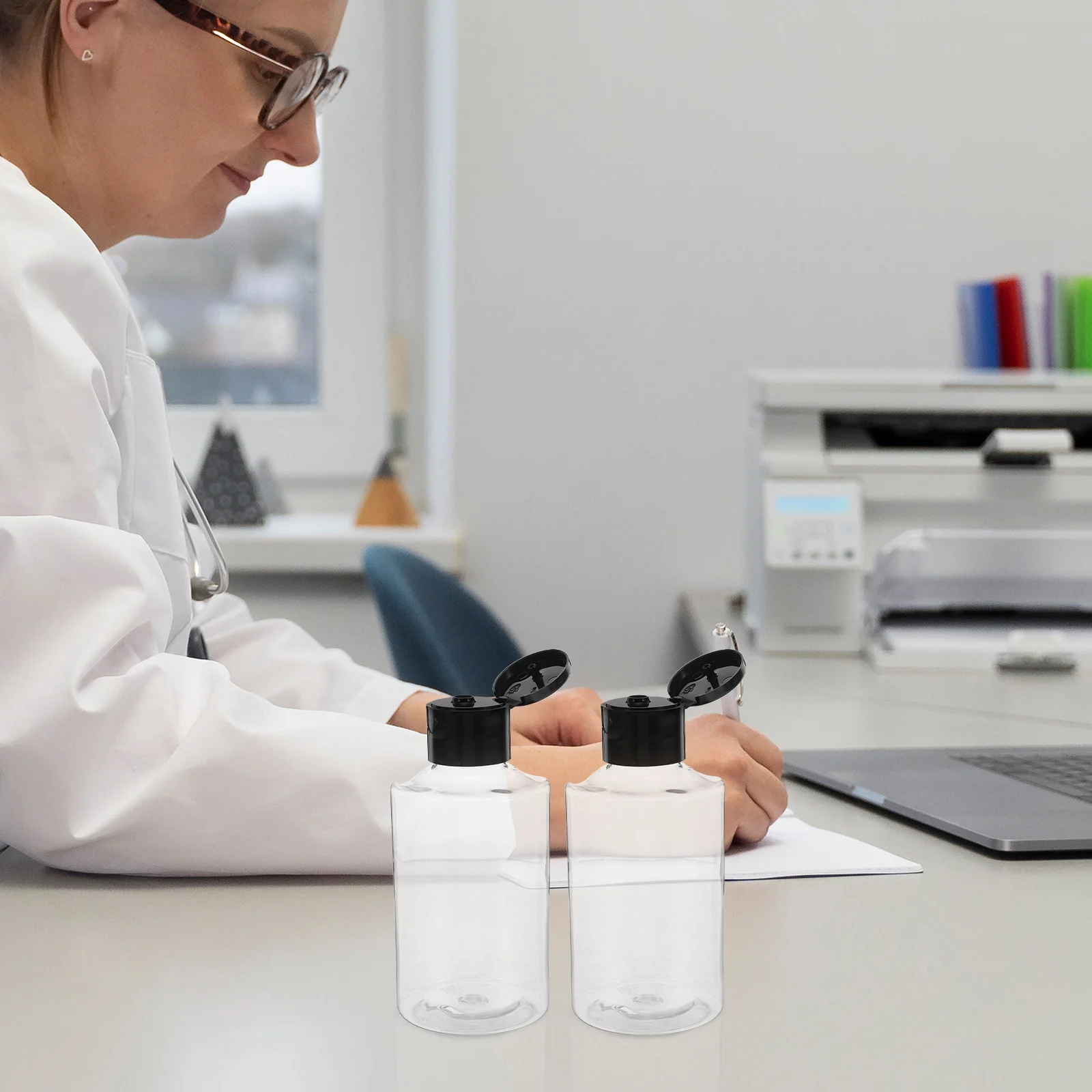 12Pcs Laboratory Squeeze Bottles Clear Plastic Flip Top Caps Leakproof Refillable Dispensing Containers Portable Transparent