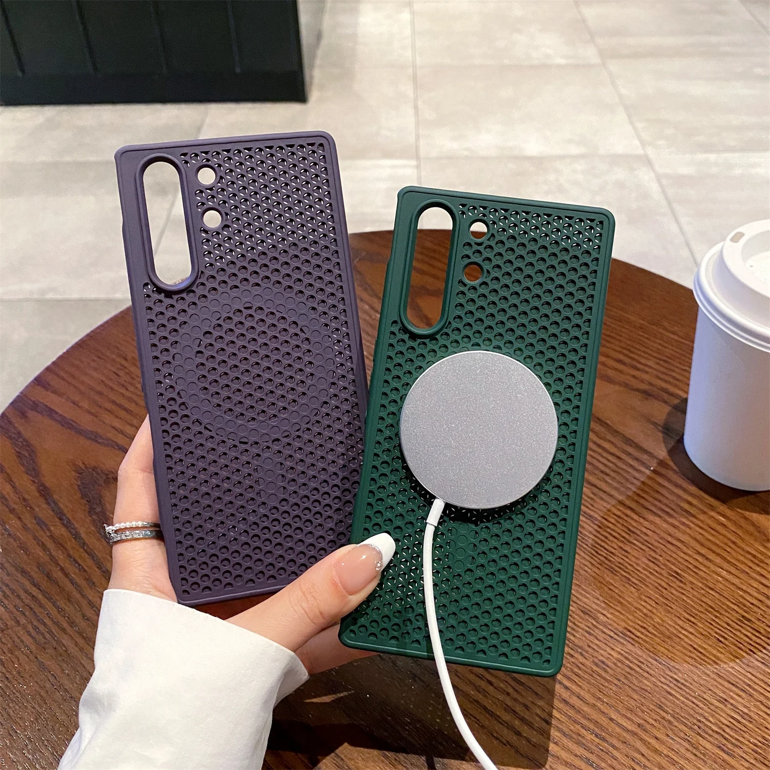 

Skin Feel Super Heat Dissipation Cooling Magnetic Case for Nubia Redmagic 10 Pro Wireless Charging Case Breathable Mesh Cover