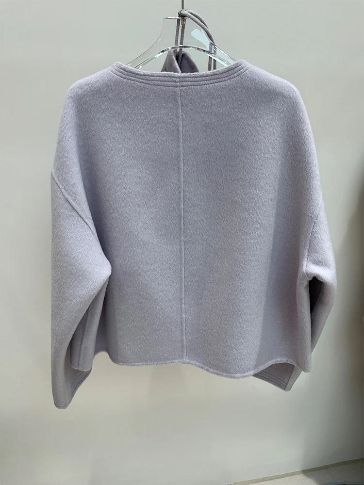 معطف فرو الثعلب الطبيعي الحقيقي للنساء لشتاء 2025 سترة دافئة من الصوف مع قبعة معطف نسائي سميك فاخر ملابس خارجية صوفية للسيدات