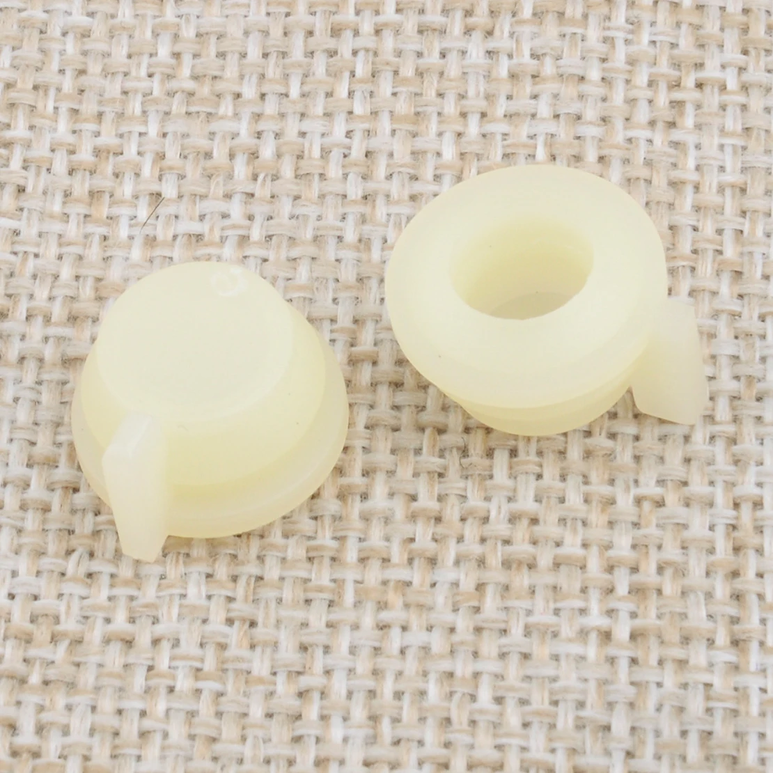 10Pcs Beige Car Windshield Wiper Transmission Linkage Bushing Fixing Clip Fit for Chrysler Dodge Plymouth 2857917 3799089