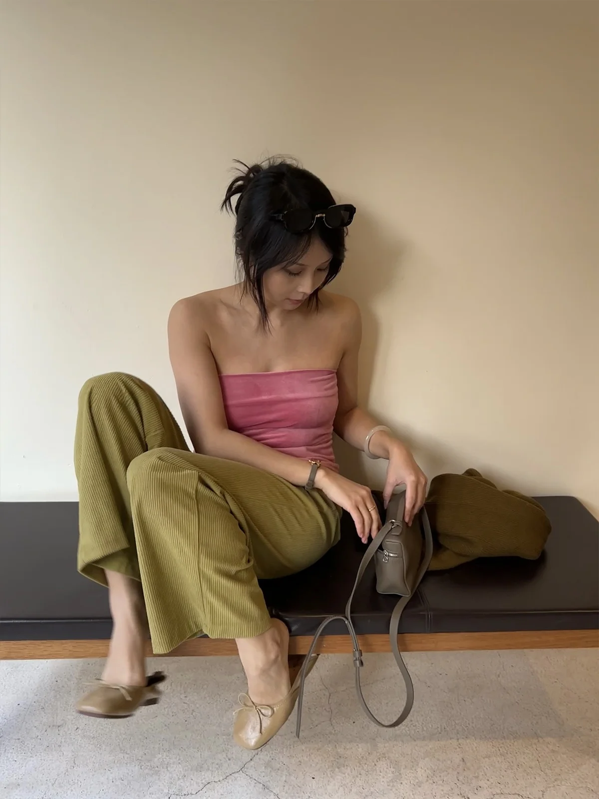 

Розовый бархатный женский топ без бретелек, асимметричный, приталенный, с вырезом в форме клубничного сердца, весна-лето, винтажный, для повседневной носки, короткий