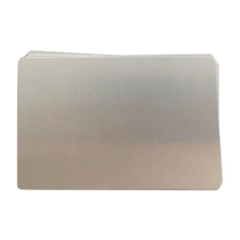 50 Stück farbige Metall-Visitenkarten, 0,2 mm und 0,4 mm dick, Gravur, DIY-Karte, Bürobedarf, Aluminium, blanko, Laser, CNC-gravierte Karte