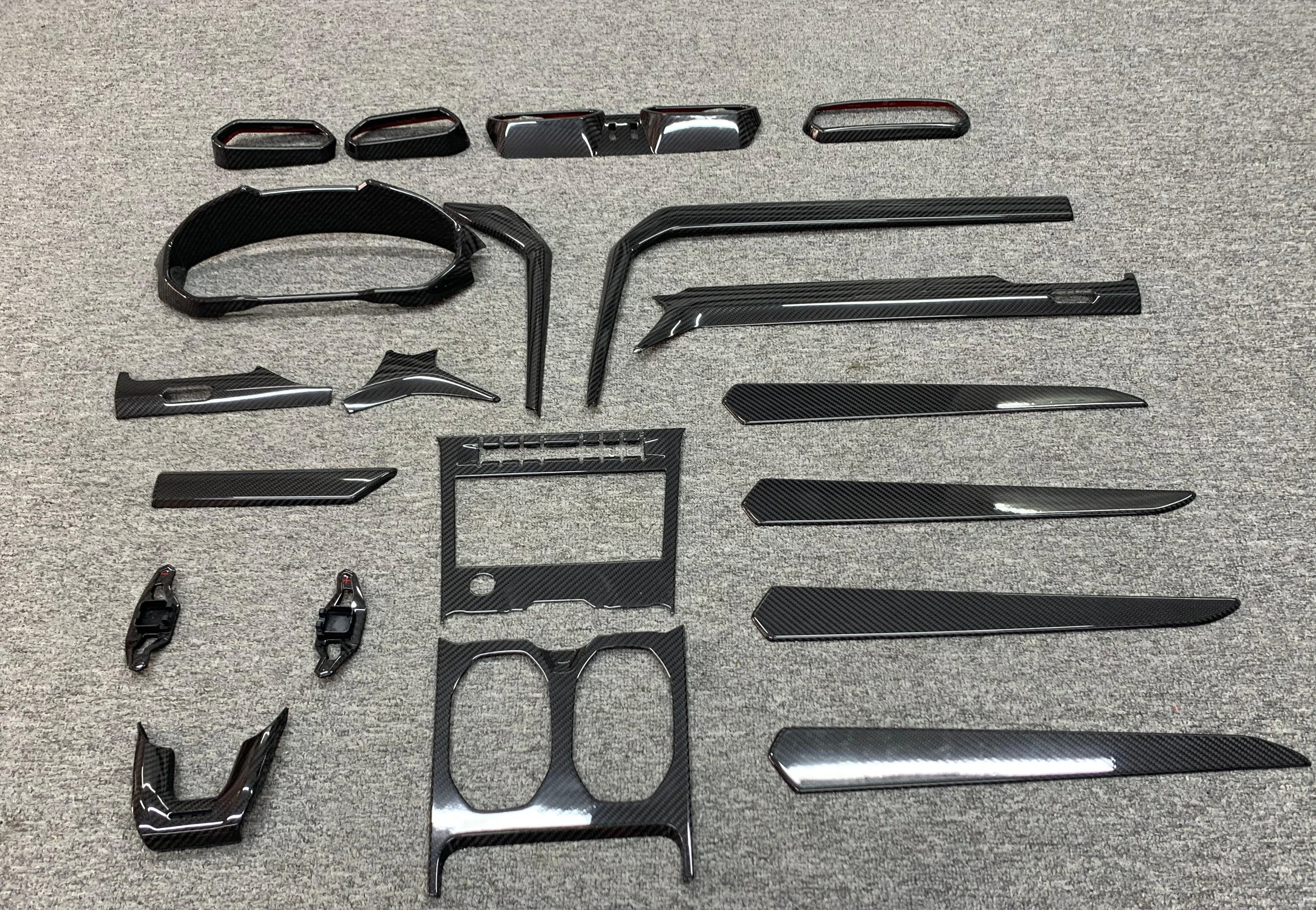 High Quality Fast Delivery Whole Sale Price Dry Carbon Fiber Interior Trim Body Kits for URUS