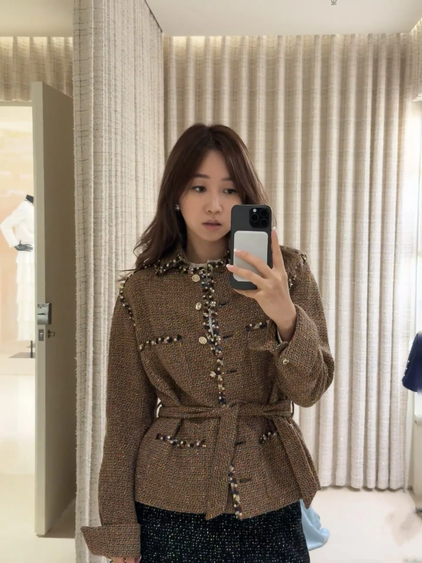 

2025 Autumn And Winter Fashion New Style Women Beaded Sequin Embroidered Belt Tweed Jacket