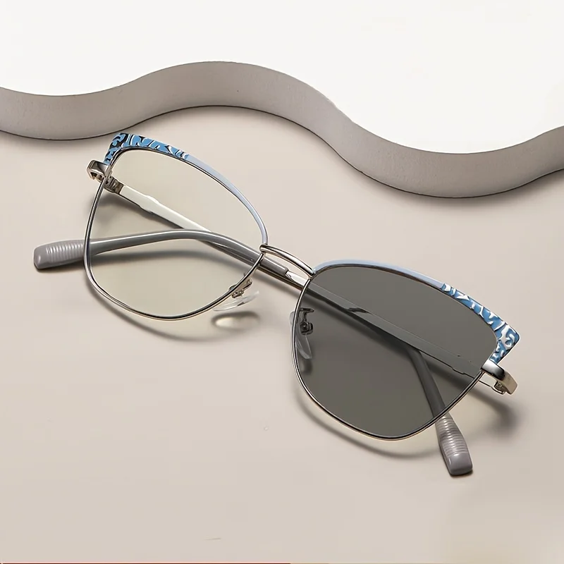 

1pcs Fashionable new cat eye frame women's trendy metal European and American flat mirror color changing anti blue light glasses