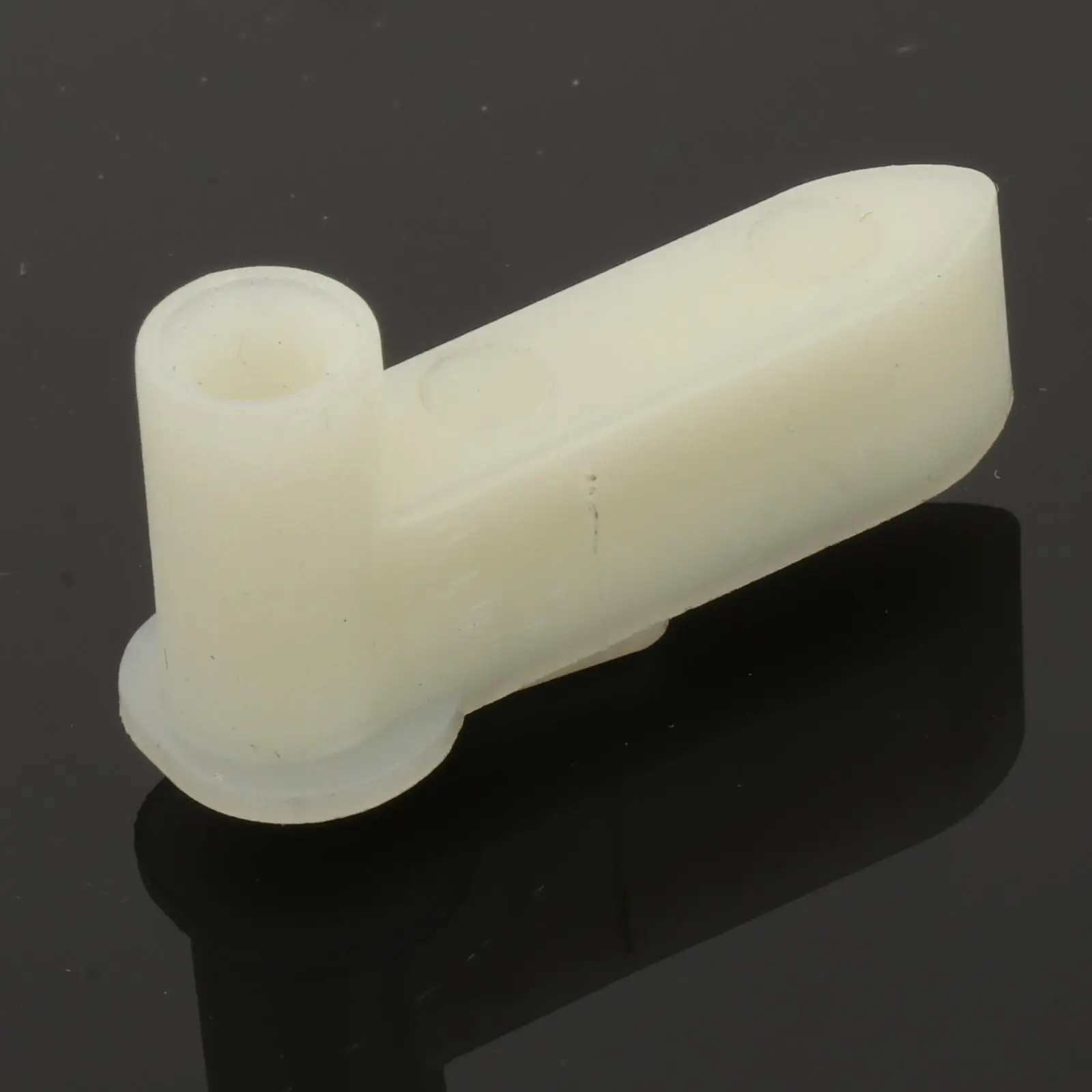 1 paio di zoccoli di avviamento in gomma compatibili con 6 fuoribordo 67D-15741-00