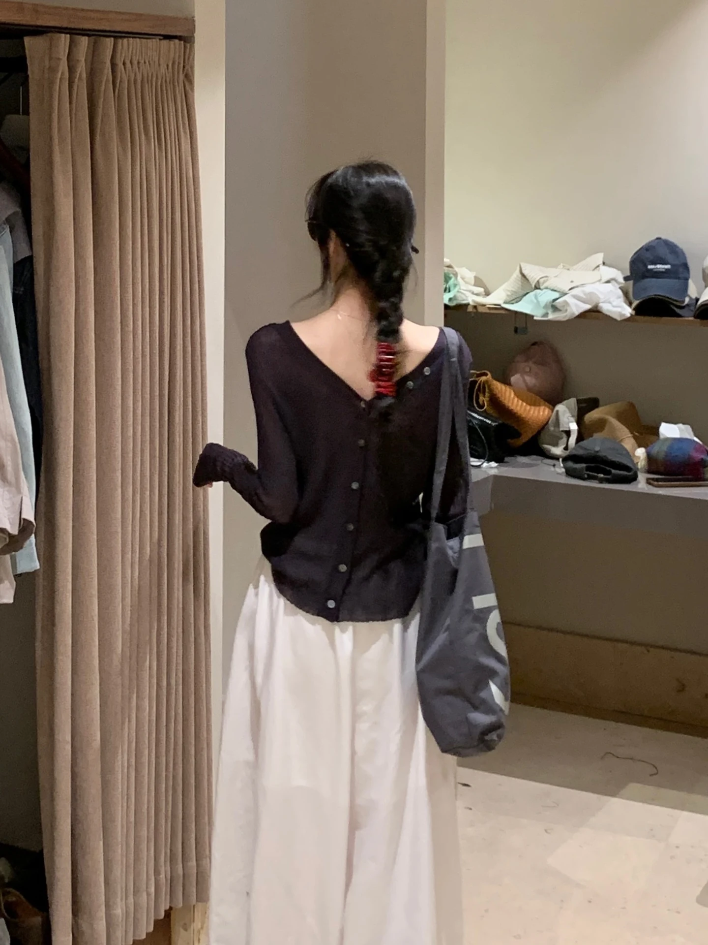 

BRIVIN ey V-Ne Design Women's Knitted Slim Fit Base irt Front Ba Wear Spring New Sle Comfortable Long Sve Top