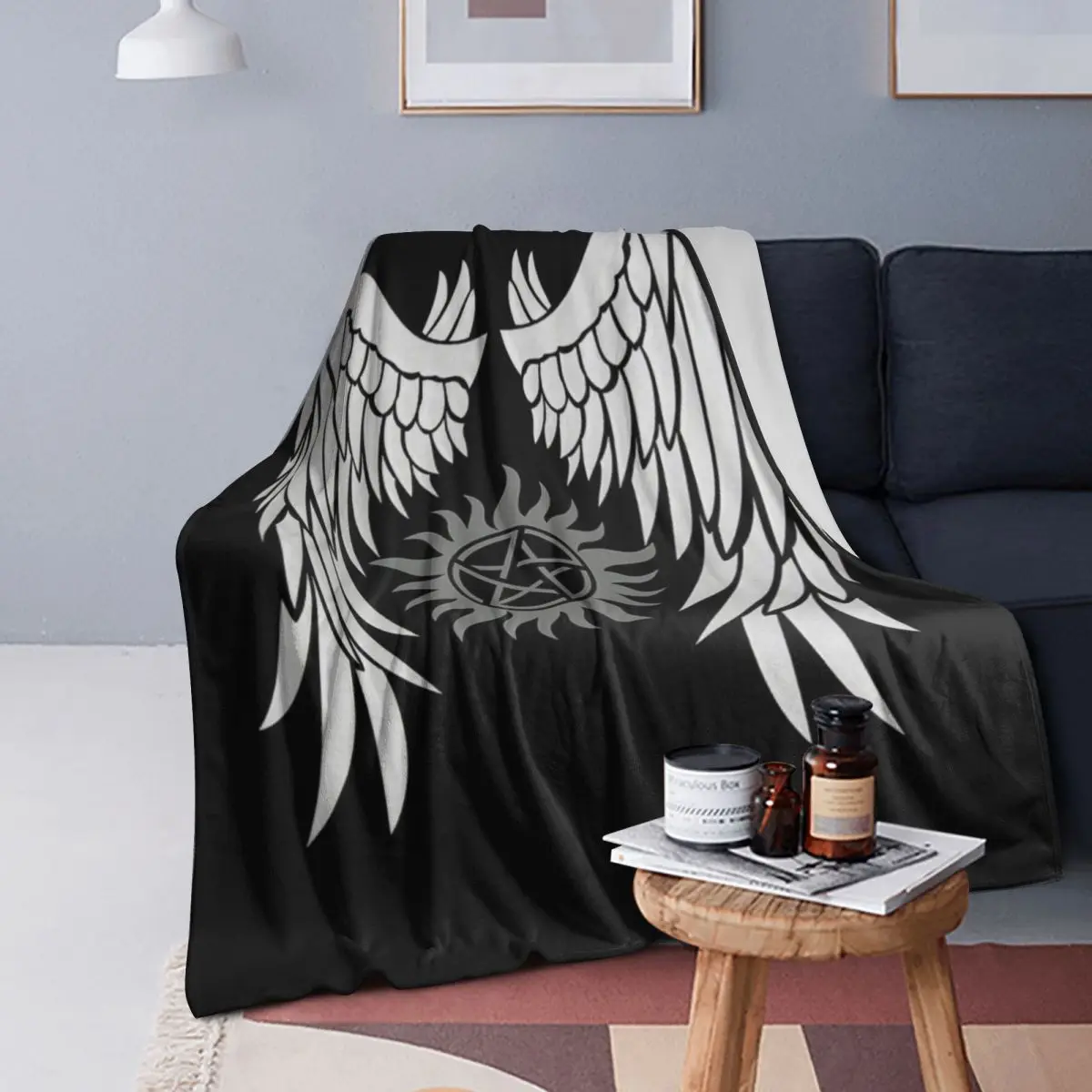 

Supernatural Wings And Logo Blankets Soft Warm Flannel Throw Blanket Plush for Bed Living room Picnic Travel Home Couch