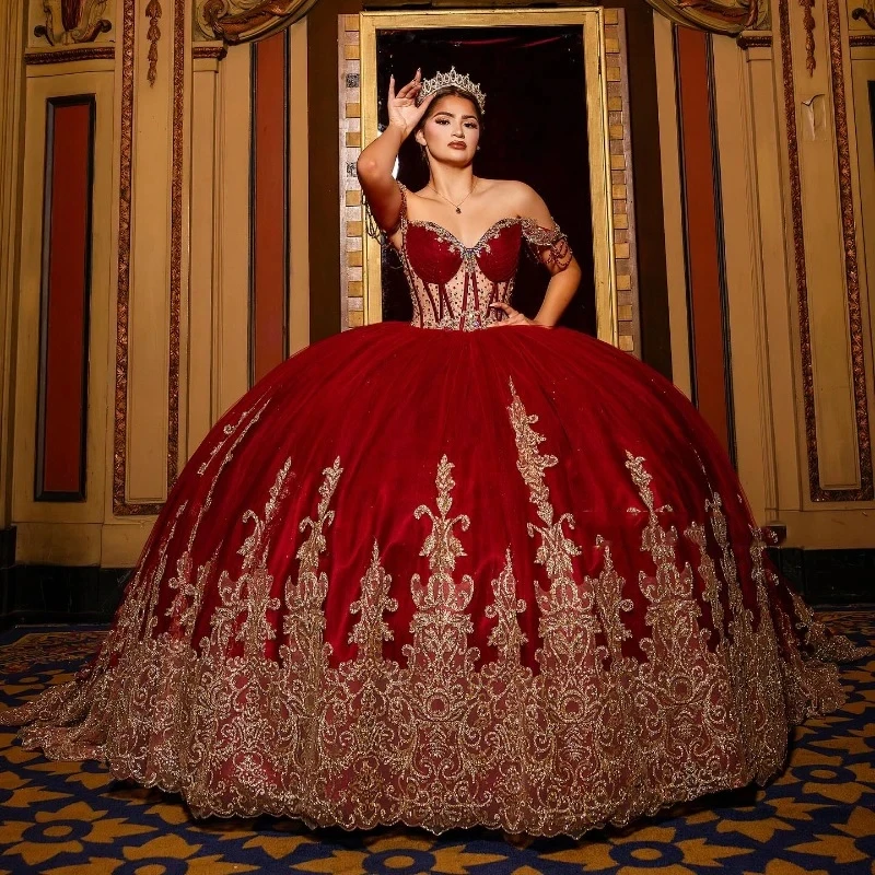 Vestido De baile rojo con hombros descubiertos, quinceañera, apliques florales dorados, cuentas De encaje, corsé De tul, 15 Años