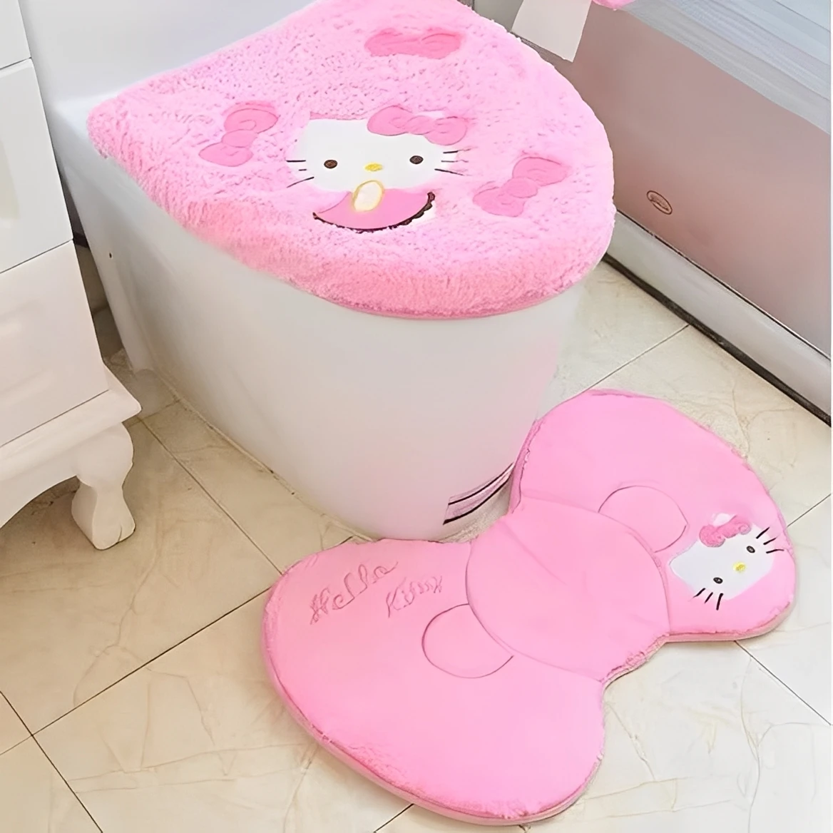 

Kawaii Sanrio Home Products HelloKitty Toilet Plush Seat Cushion Winter Warm Toilet Lid Cover Girl Bathroom Decoration Floor Mat
