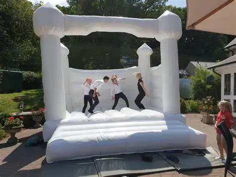 Inflatable Wedding White Bounce House Inflatable Bouncer Castle Jumping AndBed Outdoor Bouncy Castle For Party With Blower