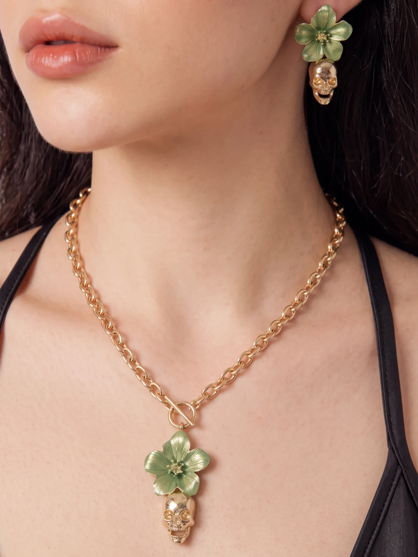 1 Set of Sexy Punk Gothic Style Green Floral Skull Design Earrings and Necklace Jewelry Set, Featuring an Ot Clasp Chain Necklace and Pendant Earrings Combination, Aesthetic Party Accessories, Designed Specifically for Women
