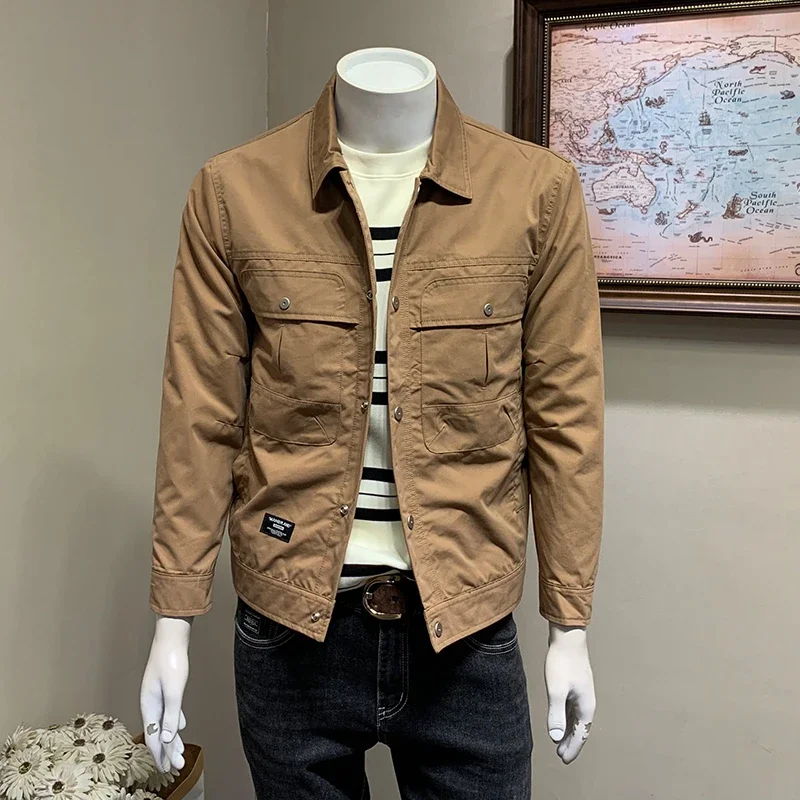 

Мужская повседневная однотонная куртка с отложным воротником и карманами стандартного кроя для повседневной носки весенне-осеннего сезона