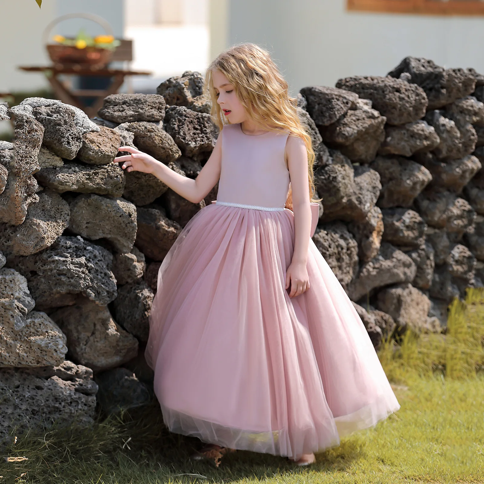 

New Peach Pink Flower Girls Dresses For Wedding Beading Backless Girl Birthday Party Evening Dress Tulle Princess Ball Gown