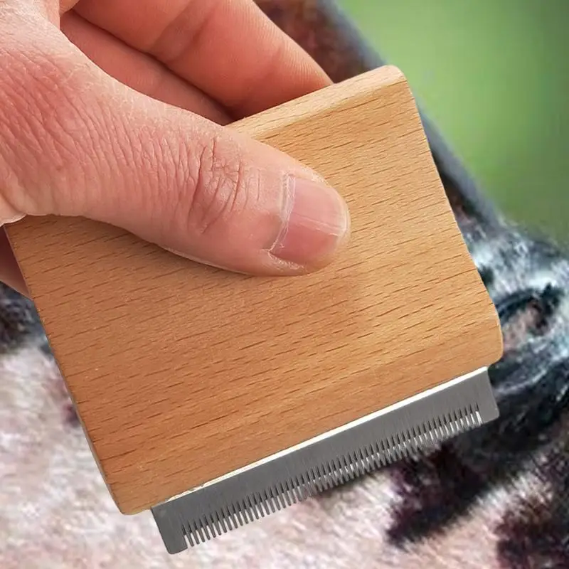 Narzędzie do usuwania sierści zwierząt Szczotka podszerska dla psa Grzebień do usuwania sierści Drewniany groomer Ergonomiczna szczotka do drewna Artykuły do pielęgnacji psów
