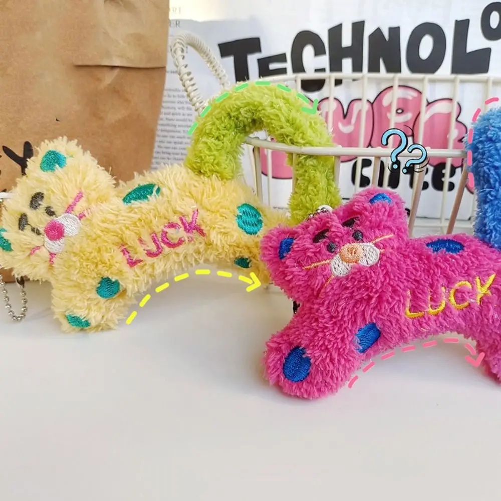 Porte-clés de poupée de dessin animé créatif, porte-bonheur, chat à pois, poupée en peluche, pendentif de dessin animé