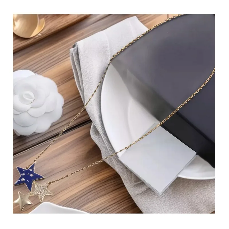 

Xiaoxiang Light Luxury Blue Star Pendant Necklace Women's Metal Collarbone Chain High-end Fashion Versatile Style Neck Chain