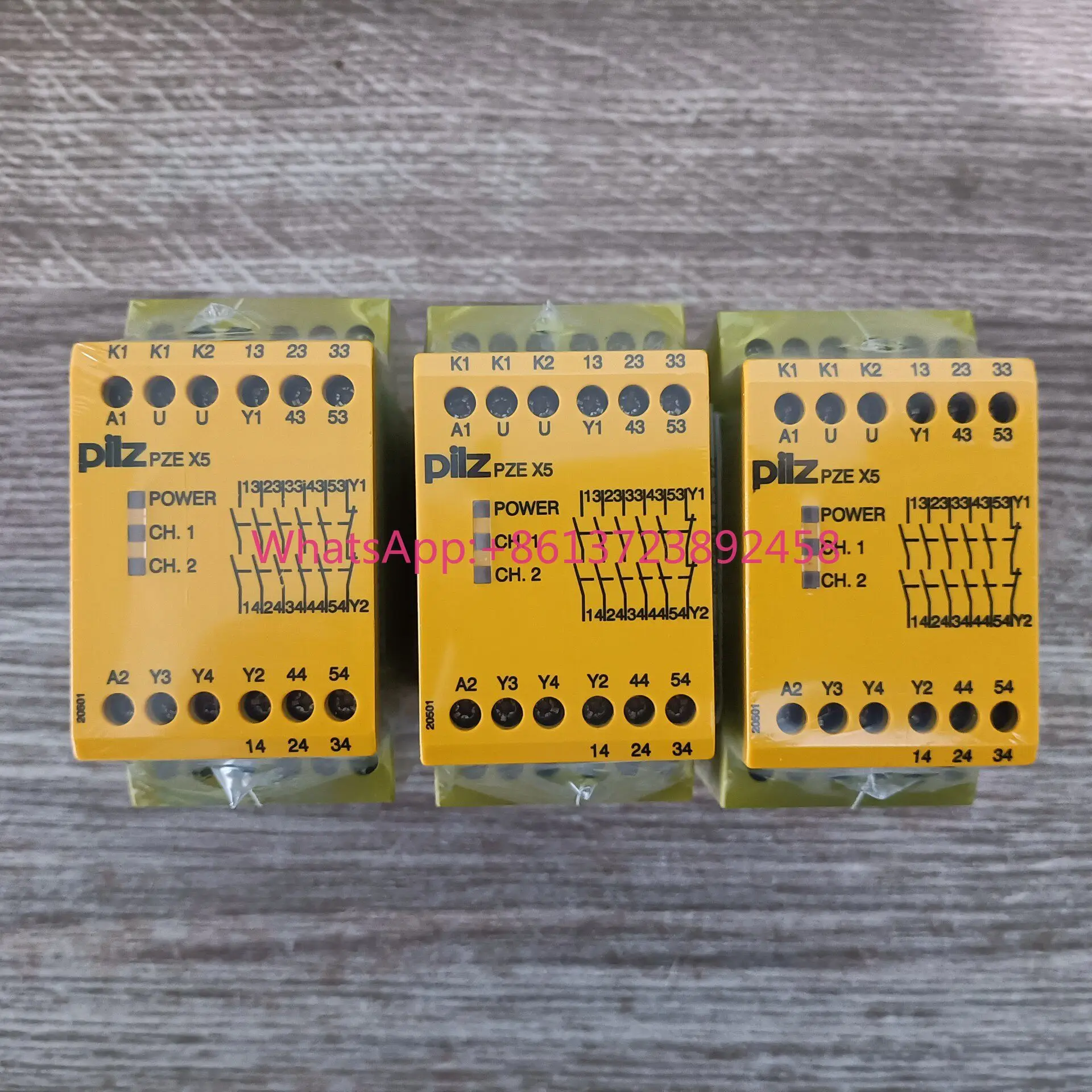 New PILZ PZE X5 24VDC safety relay order number 774595 in Stock