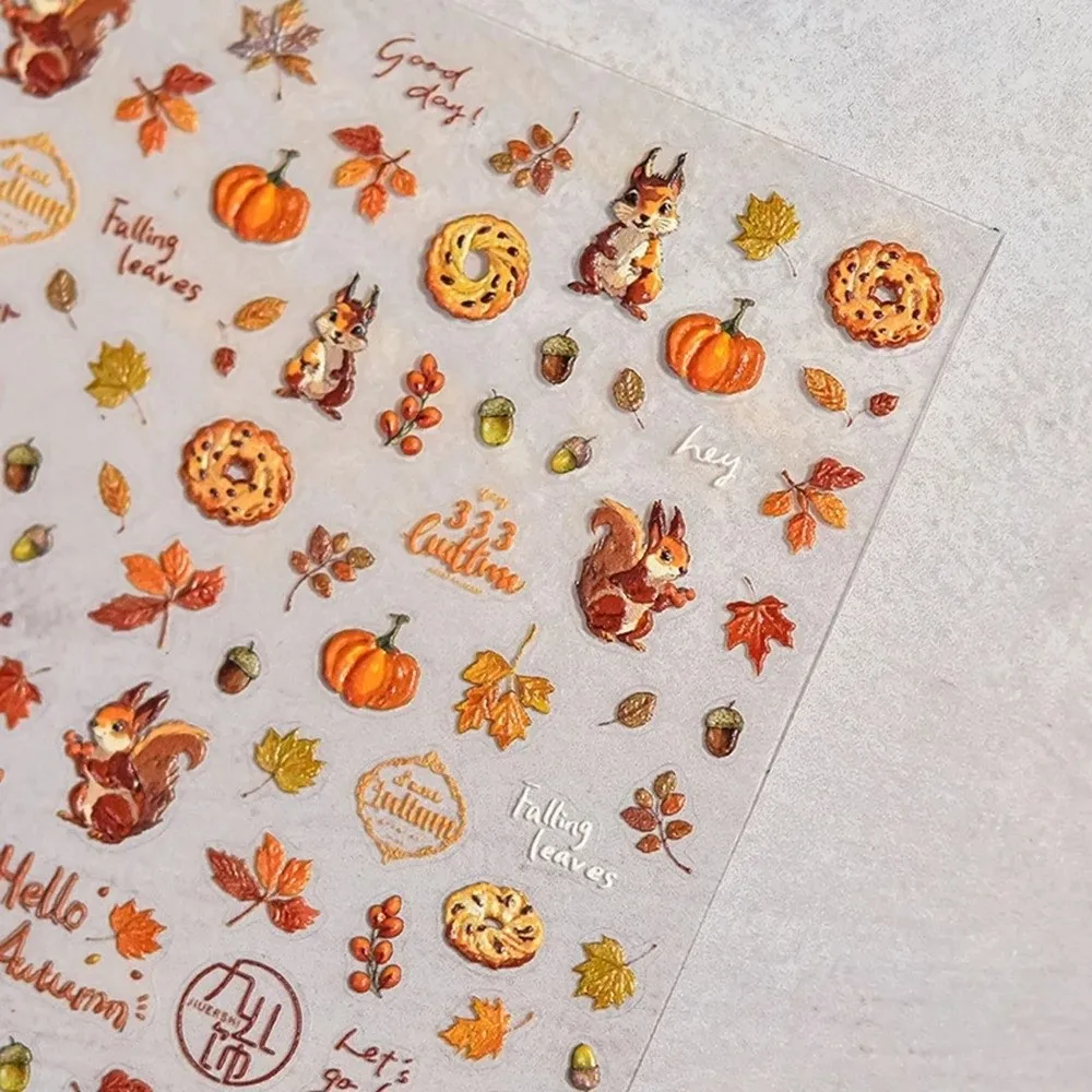 Zelfklevende nagelkunststickers Langdurige waterdichte manicurestickers Dennenappels Gevallen bladeren Ontwerp Herfstontwerpstickers