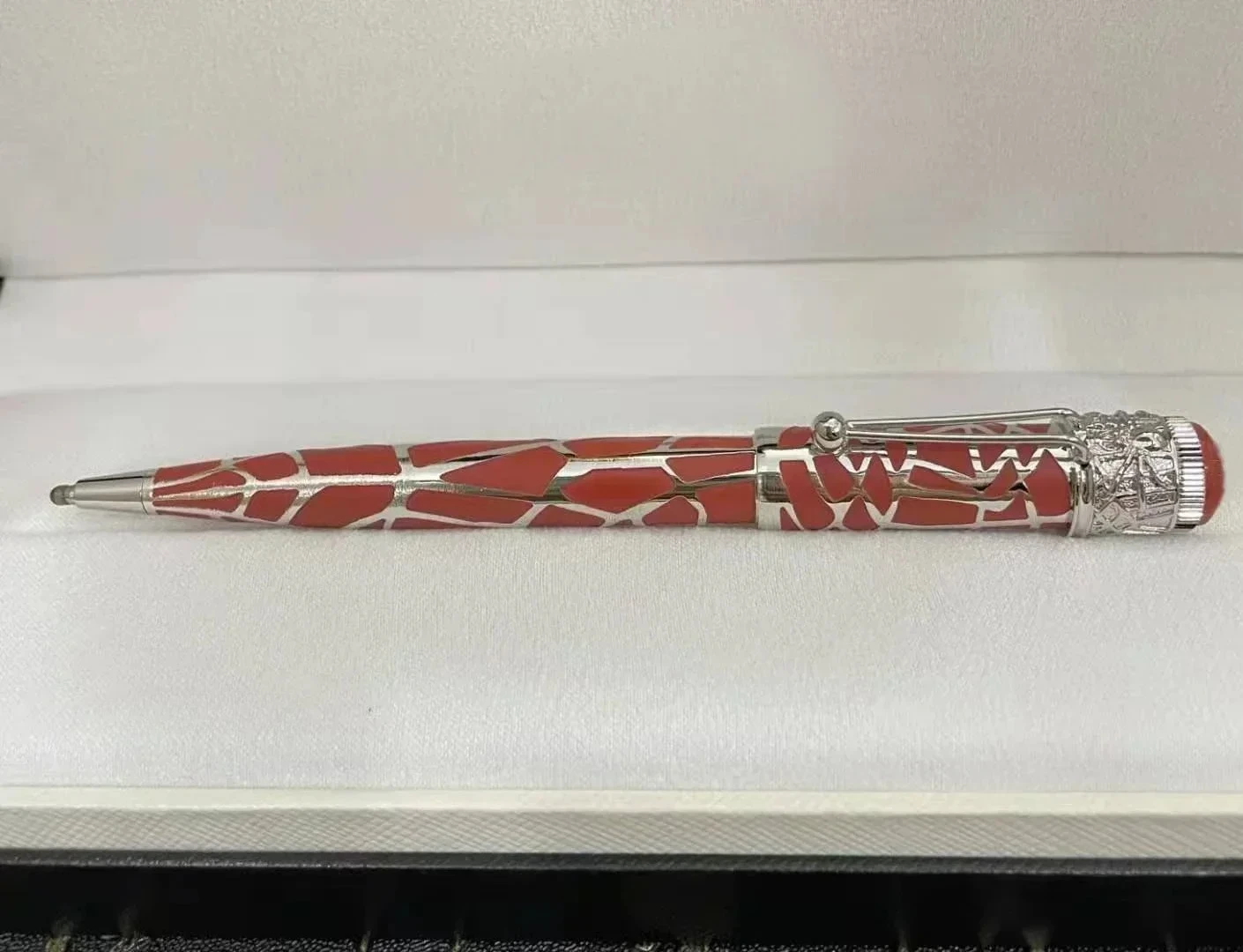 

Luxury Spider Web Mb Pattern Barrel Mb Black Red Roller Ball Pen Fountain Pen GIFT Shcool Pens for Writing