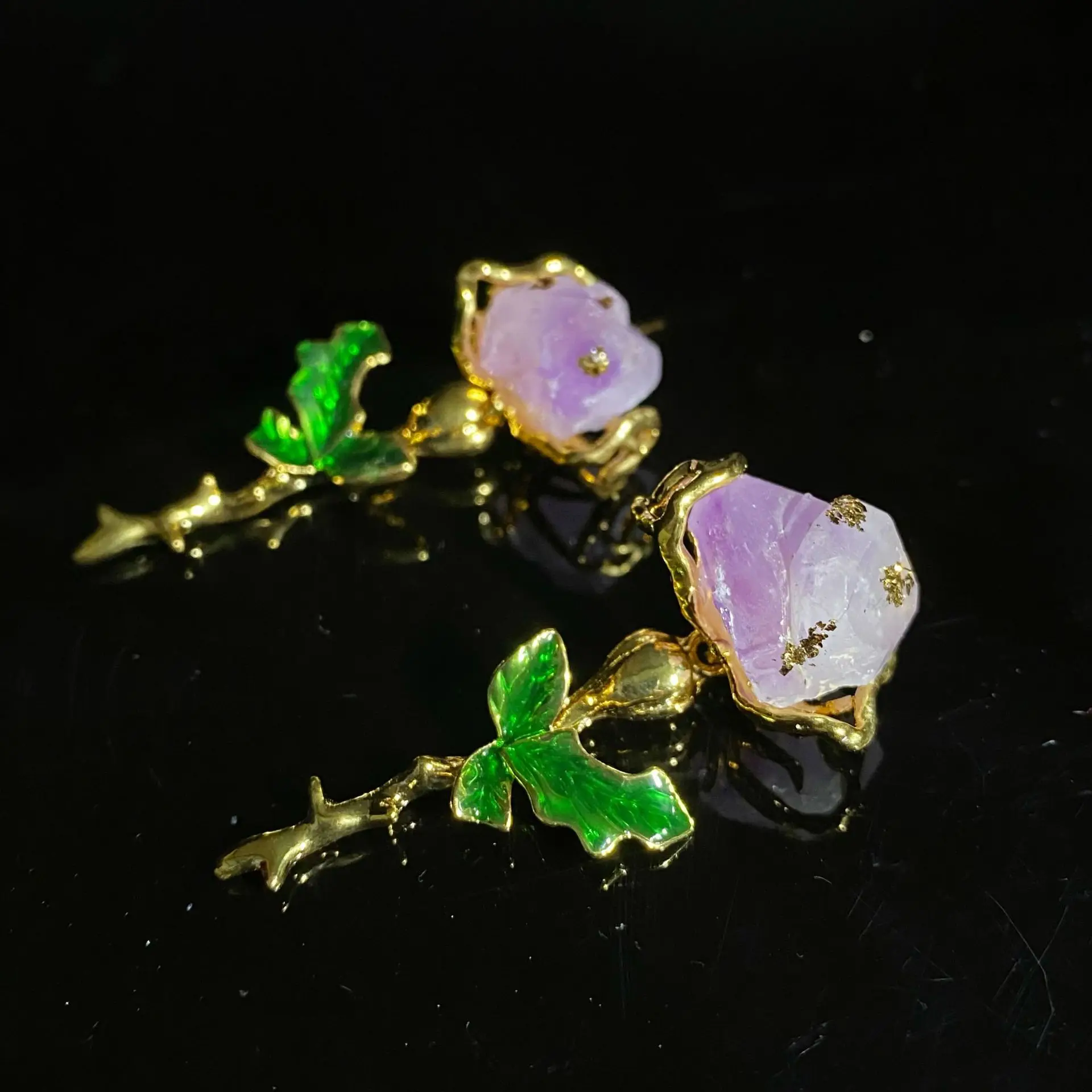 

Natural crystal stone light purple leaf element copper plated 18K real gold earrings