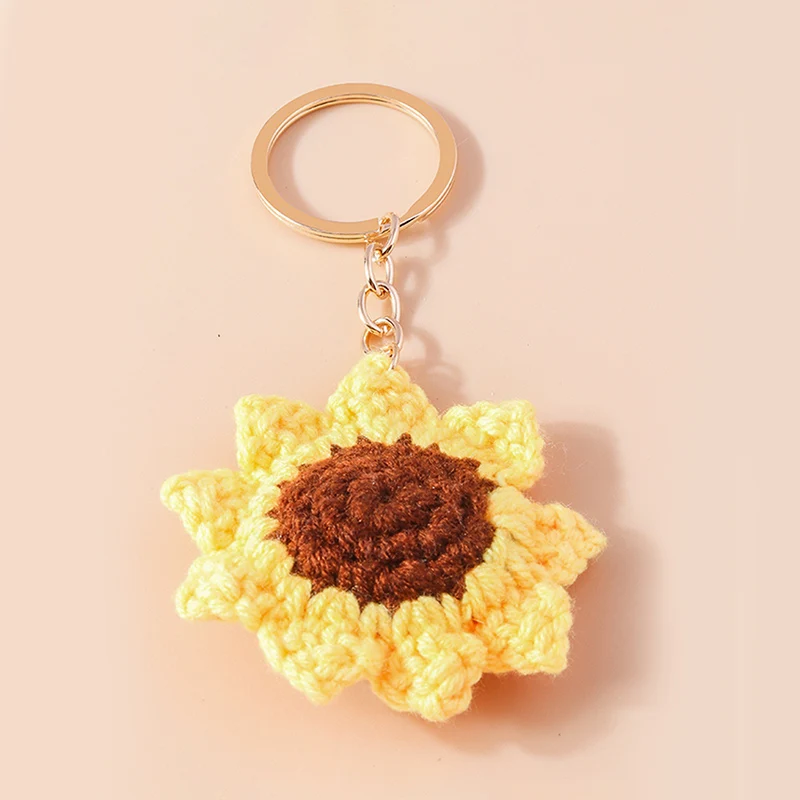 Pretty Handmade Knitted Flower Keychain for Women Girls Crocheted Love Heart Key Rings Handbag Pendants Decor Jewelry Gifts